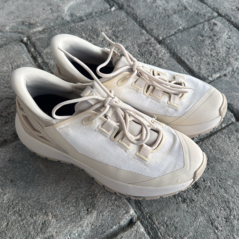 Kizik Cream Tone Slip-On Sneakers
